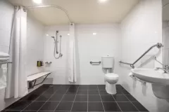 Accessible Bathroom at Holiday Inn Melbourne Airport