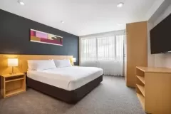 Suite Guestroom at Holiday Inn Melbourne Airport