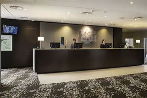 Holiday Inn Melbourne Airport Hotel Facilities Front Desk